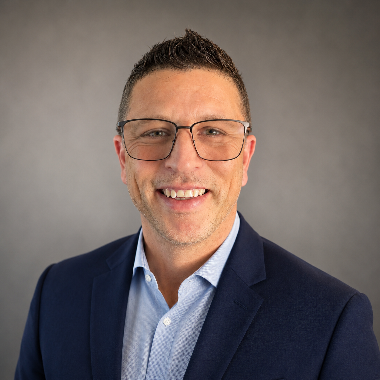 Carlos Lucero